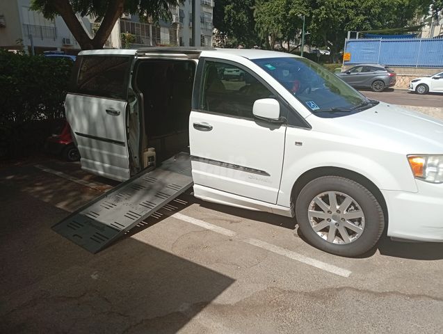 קרייזלר גראנד וויאג'ר