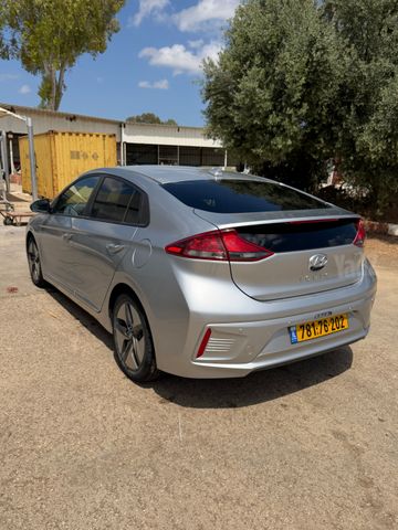 יונדאי איוניק