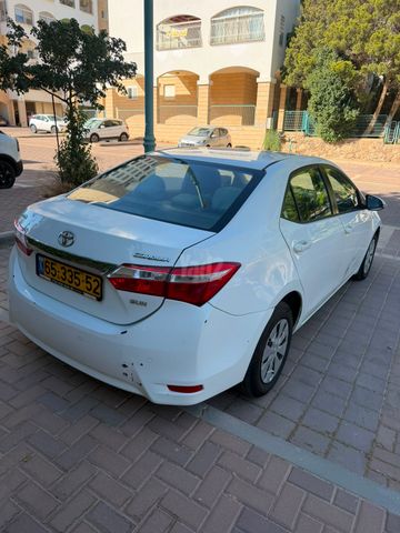 טויוטה קורולה