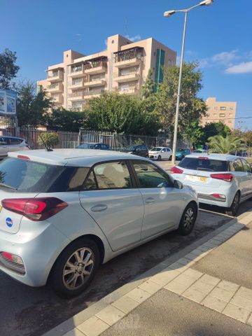 מודעת רכב יונדאי i20