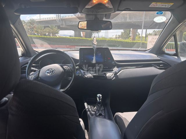 טויוטה C-HR