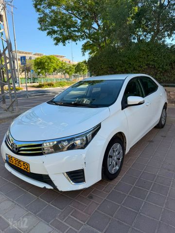 טויוטה קורולה