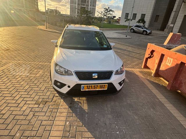 סיאט ארונה