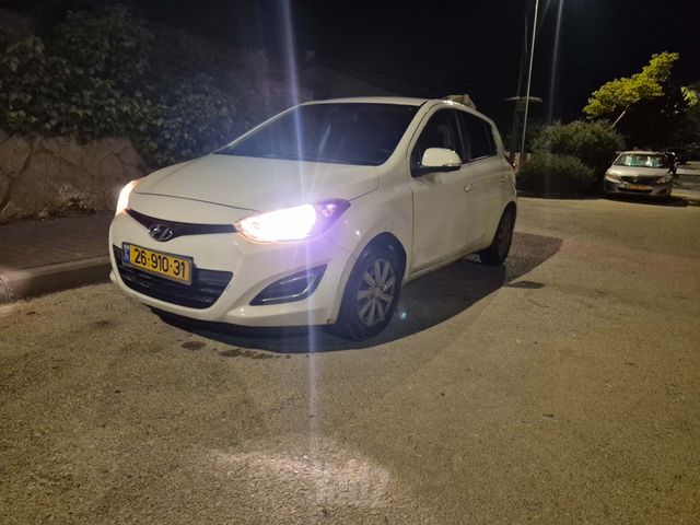 יונדאי i20