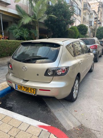 מודעת רכב מאזדה 3