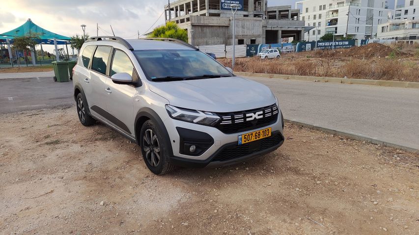 מודעת רכב דאצ'יה ג׳וגר