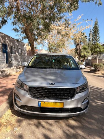 מודעת רכב קיה קרניבל