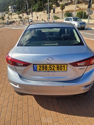מאזדה 3