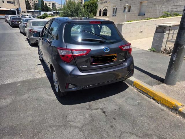 טויוטה יאריס