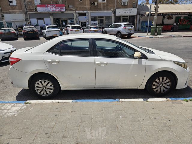 טויוטה קורולה