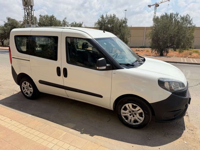פיאט דובלו