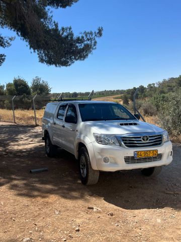 מודעת רכב טויוטה היילקס