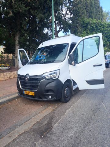 רנו מאסטר