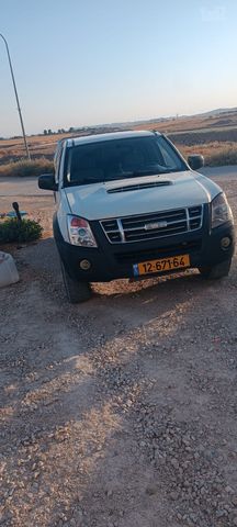 מודעת רכב איסוזו די-מקס