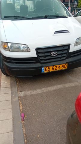 יונדאי H-1 / i800