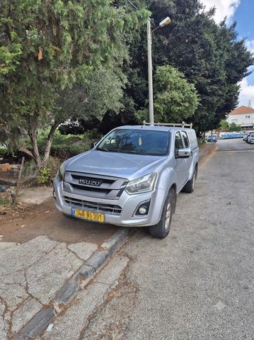 מודעת רכב איסוזו די-מקס