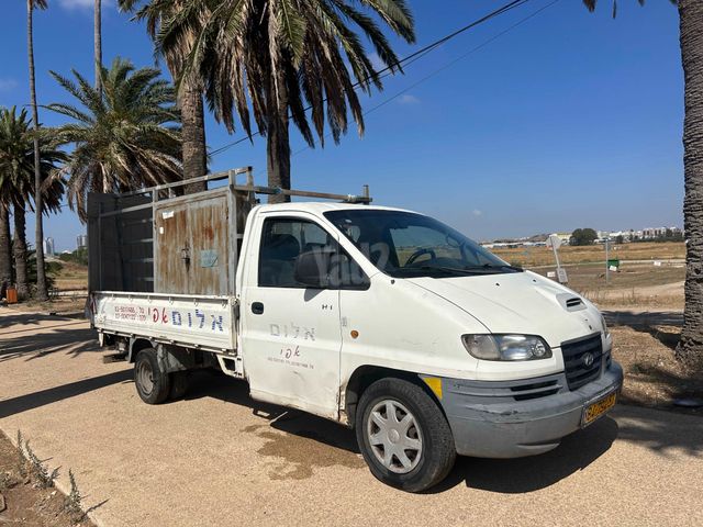 יונדאי H-1 / i800