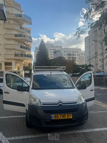 מודעת רכב סיטרואן ברלינגו