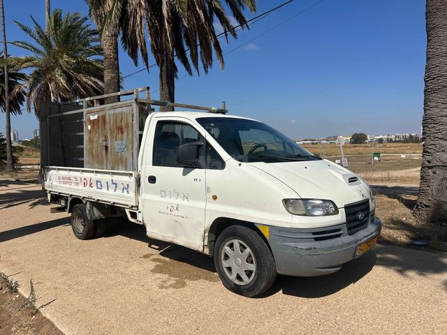 יונדאי H-1 / i800