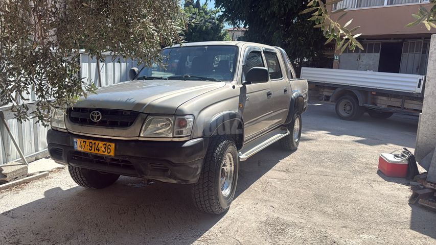 טויוטה היילקס