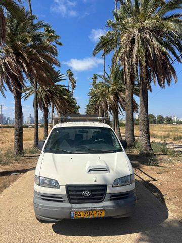 יונדאי H-1 / i800