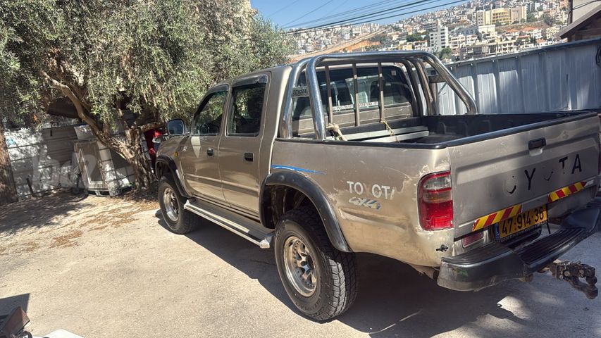 טויוטה היילקס