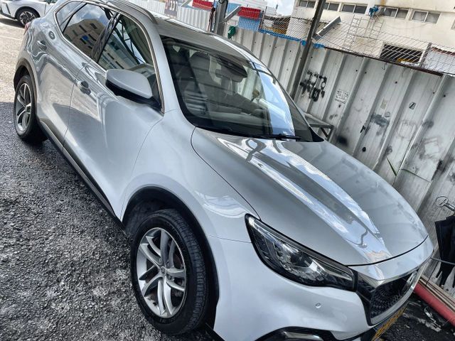 אם ג'י EHS PHEV