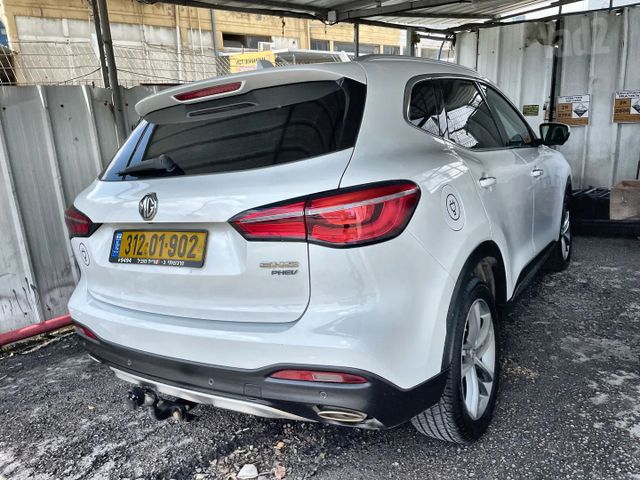 אם ג'י EHS PHEV
