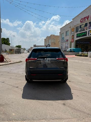 טויוטה RAV4