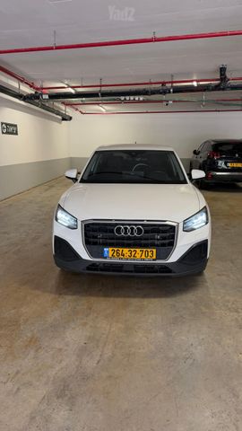 אאודי Q2