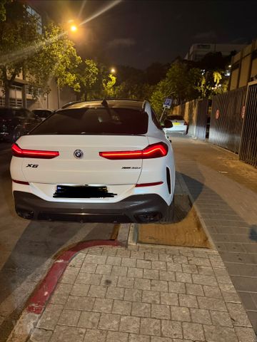 ב מ וו X6