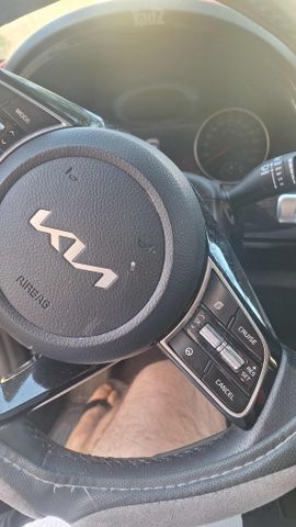 קיה סלטוס