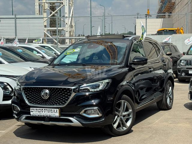 מודעת רכב אם ג'י EHS PHEV