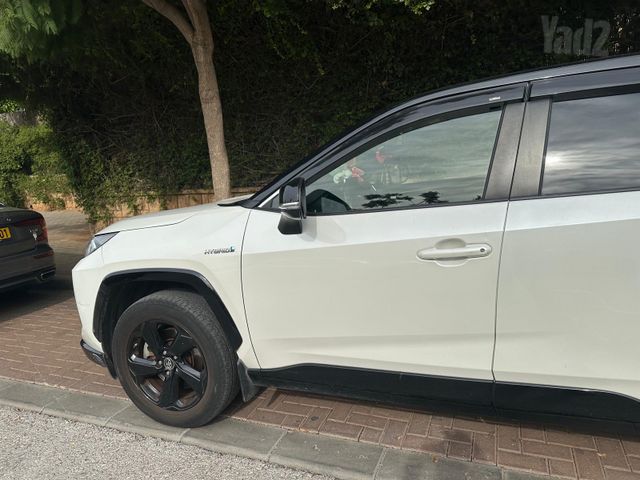 טויוטה RAV4