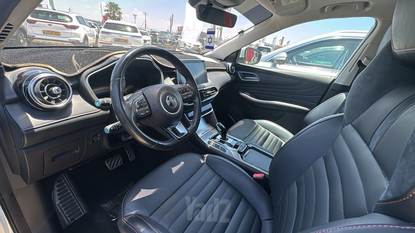 אם ג'י EHS PHEV