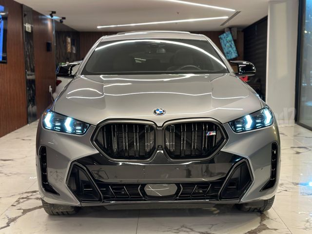 ב מ וו X6