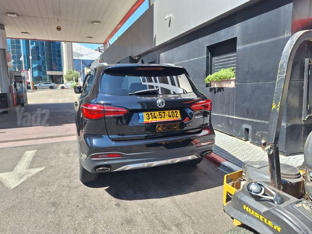 מודעת רכב אם ג'י EHS PHEV