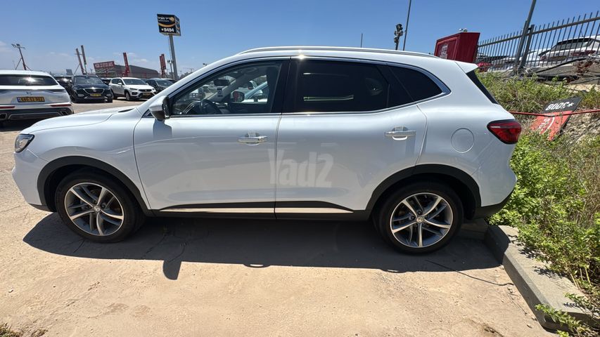 אם ג'י EHS PHEV