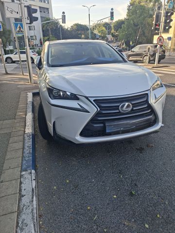 לקסוס NX