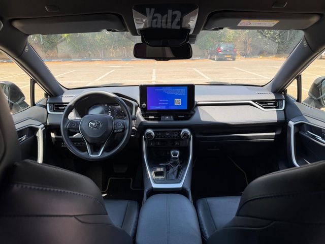 טויוטה RAV4