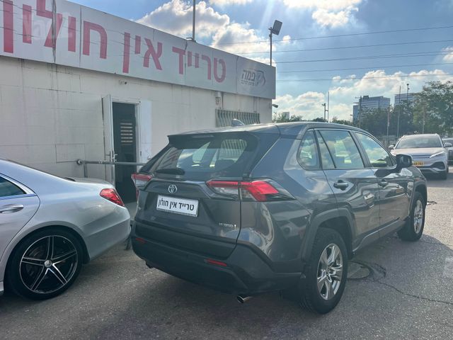 טויוטה RAV4