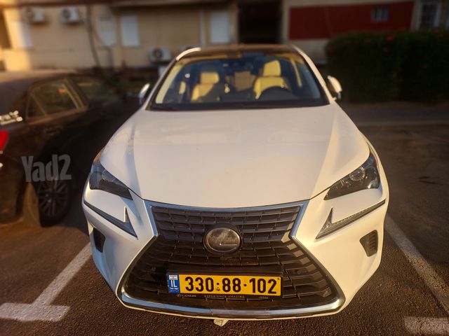 לקסוס NX
