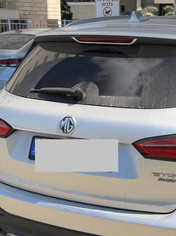 מודעת רכב אם ג'י EHS PHEV