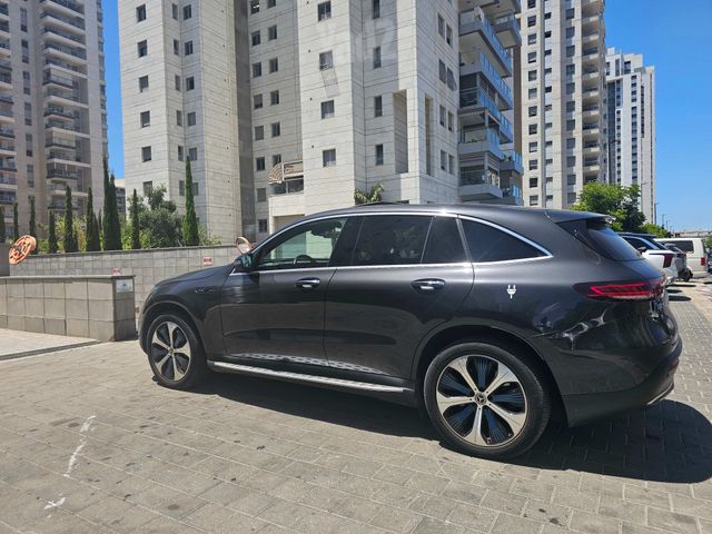 מרצדס-בנץ EQC