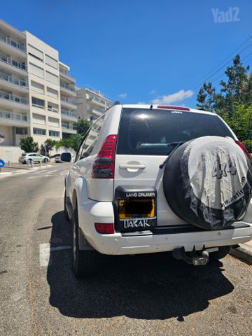 טויוטה לנד קרוזר