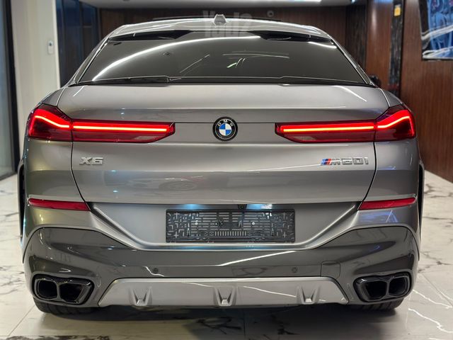 ב מ וו X6