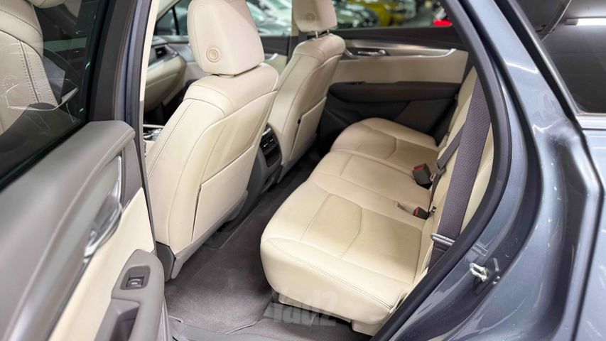 קאדילק XT5