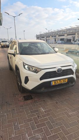 מודעת רכב טויוטה RAV4