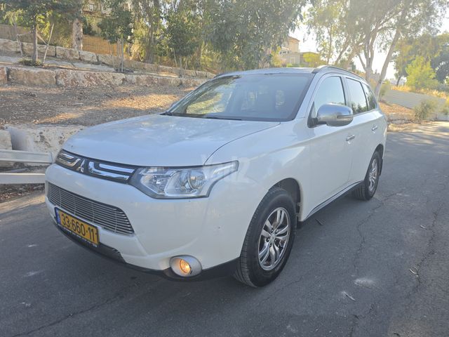 מודעת רכב מיצובישי אאוטלנדר