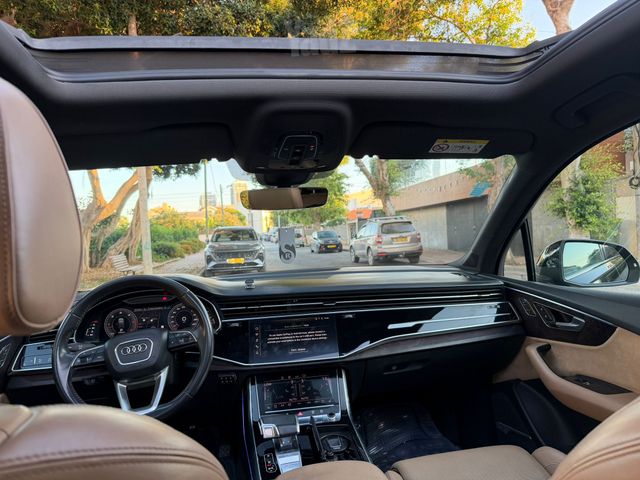 אאודי Q7